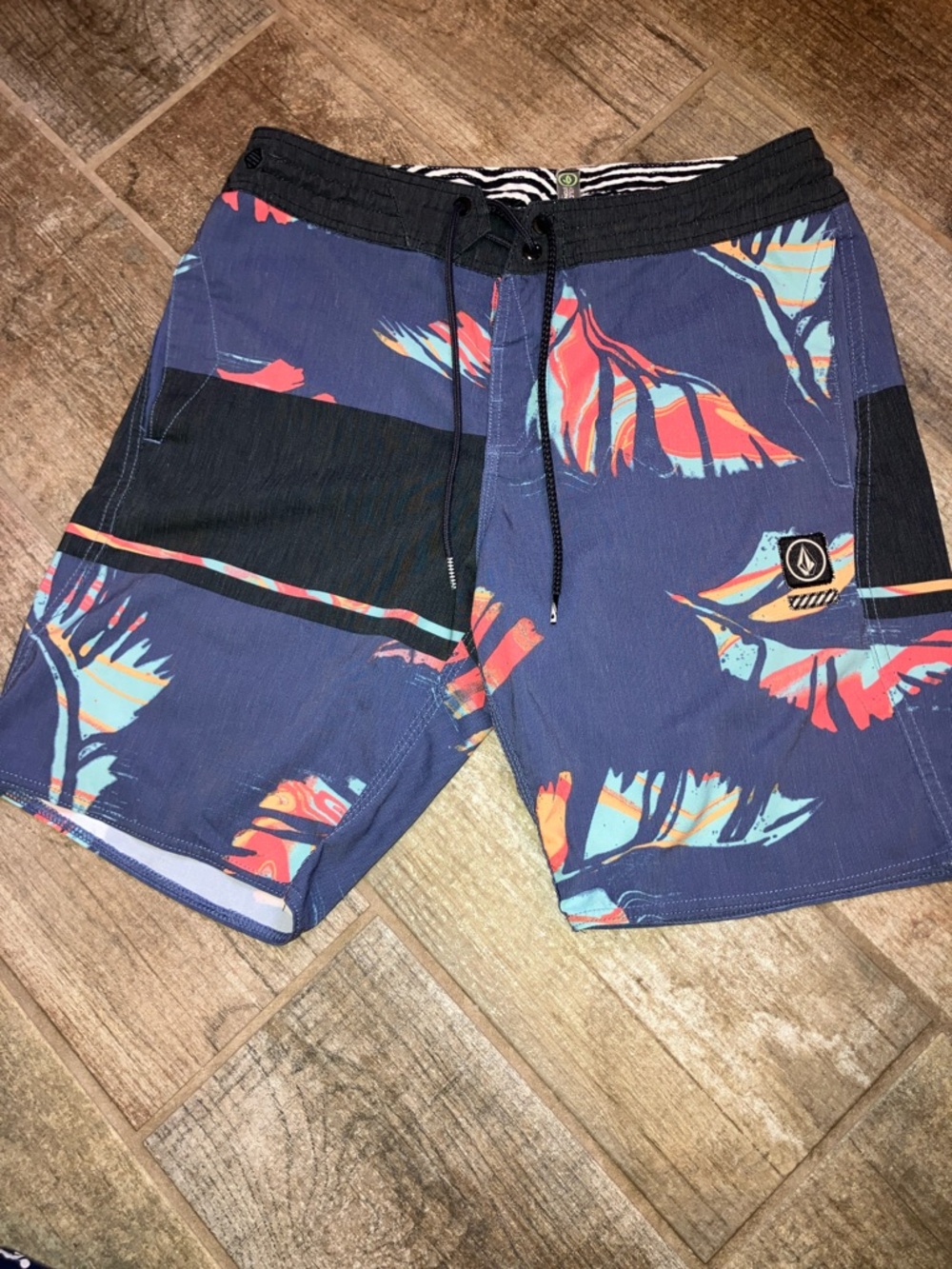 Volcom Men’s 3 Quarta Stoney 19 Black Board Shorts
